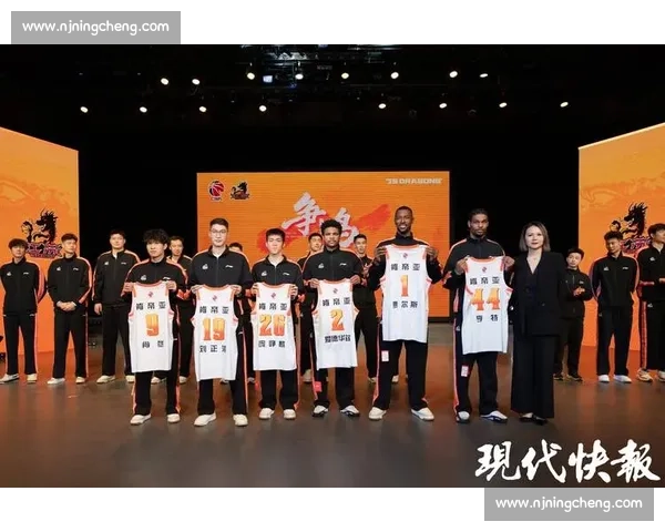 中国男篮迎战法国强队，全力冲击赛场胜利的背后故事揭秘